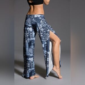 Onzie Pura Vida Pant bohemian yoga size small medium